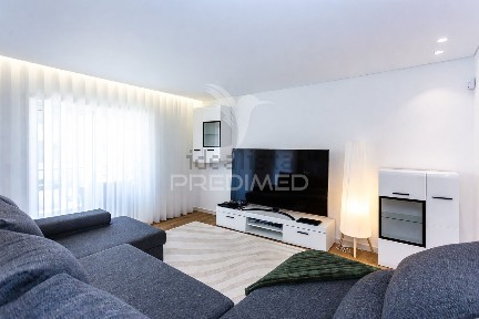Apartamento T3 à venda na Rua D.Inácio de Santa Teresa