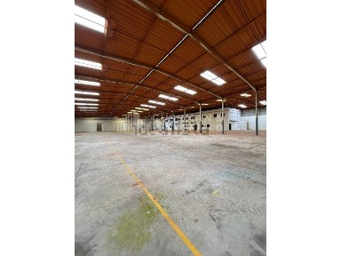 Armazém à venda em Samora Correia
