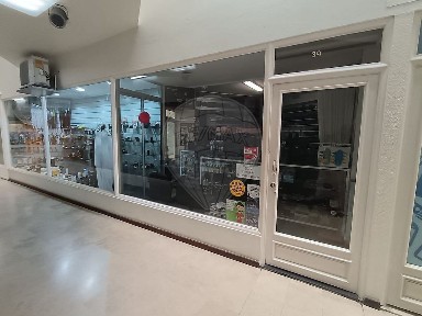 Espaço comercial à venda na Rua Doutor Gonçalo Sampaio