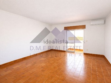 Apartamento T2 à venda na Rua de Gonçalo Velho