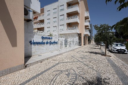 Apartamento T3 à venda na Rua Jornal do Algarve