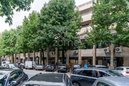 Espaço comercial à venda na Rua Teixeira de Pascoais s/n