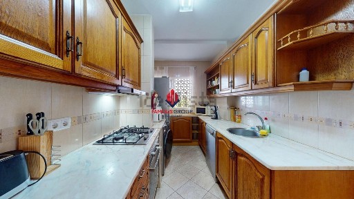 Apartamento T2 à venda em Ferreiras
