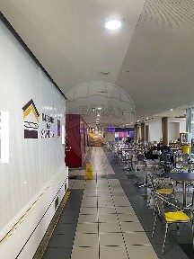 Espaço comercial à venda na Rua de Padim