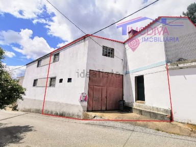 Armazém à venda em Amêndoa