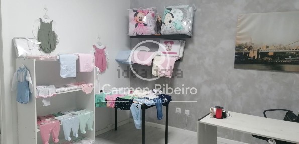 Espaço comercial à venda na Rua Serpa Pinto