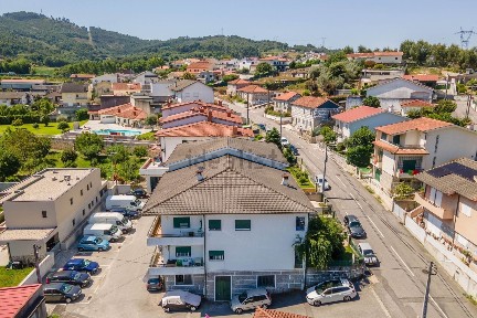 Armazém à venda em São Cristóvão (Selho)