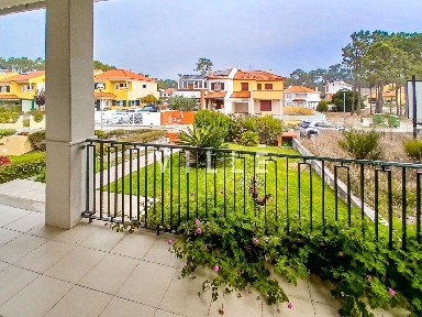 Arrendamento de moradia geminada na Rua das Mimosas, 72