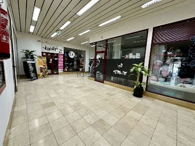 Espaço comercial à venda na Avenida das Forças Armadas l1