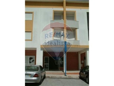 Espaço comercial à venda em Alpiarça