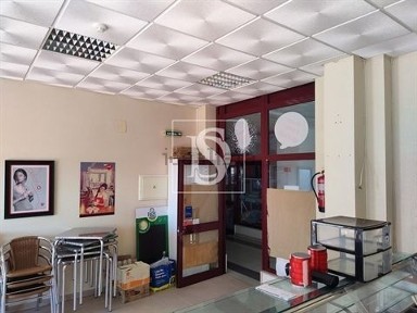 Espaço comercial à venda em São Vicente - São João - Alferrarede