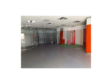 Espaço comercial à venda em Amiais de Baixo