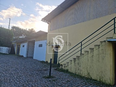 Armazém à venda em Fermentões