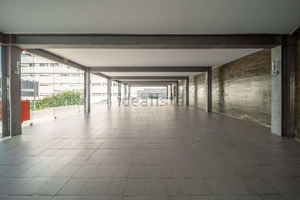 Espaço comercial à venda em Fermentões