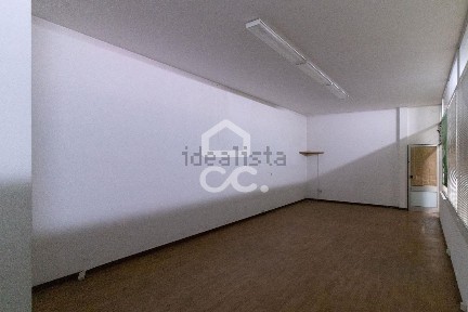 Espaço comercial à venda em Atães e Rendufe