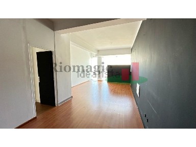 Espaço comercial à venda na Avenida Paulo VI, 1