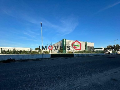 Armazém à venda em Almeirim