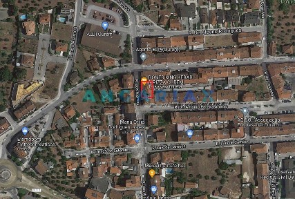 Espaço comercial à venda na Travessa 10 de Junho, 9