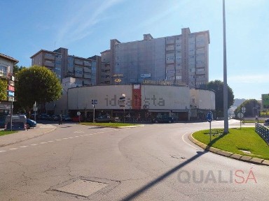 Espaço comercial à venda na Rua Comendador Santos da Cunha