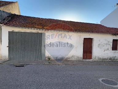 Armazém à venda em Erra