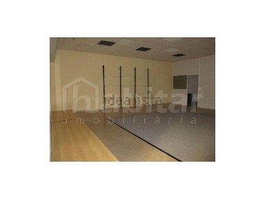 Espaço comercial à venda em Samora Correia