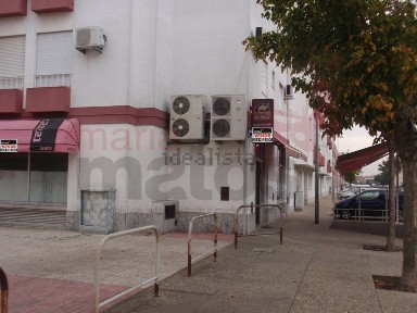 Espaço comercial à venda em Almeirim