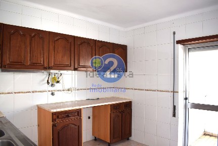 Arrendamento de apartamento T2 na Rua de Atenas