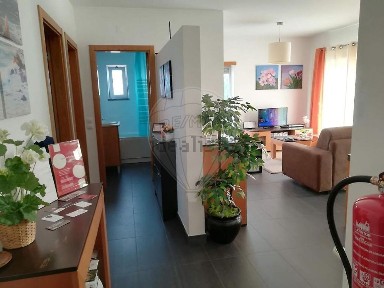 Arrendamento de apartamento T2 no Largo 28 de Maio