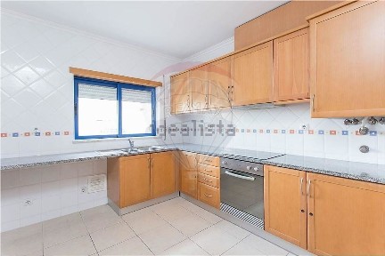 Arrendamento de apartamento T3 em Andrinos