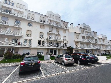 Arrendamento de apartamento T2 na Rua do Salgado, 6