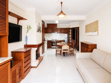 Arrendamento de apartamento T3 na Rua Conde de Avelar s/n