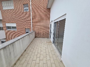 Arrendamento de apartamento T1 na Rua de Caldas da Raínha