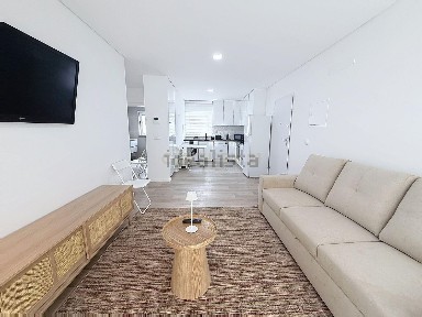Arrendamento de apartamento T2 no Largo Comandante Cândido dos Reis, 1