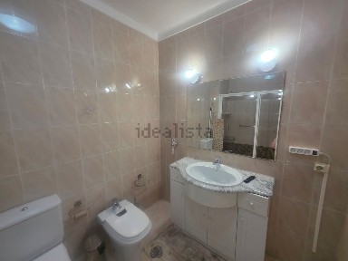 Arrendamento de apartamento T2 na Avenida Vieira Guimarães