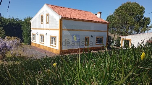 Arrendamento de apartamento T3 na Estrada da Poupeira e Miranda, 15