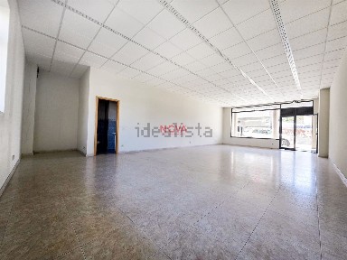 Arrendamento de espaço comercial na Rua Novais Cunha, 1022