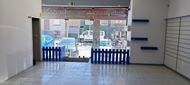 Arrendamento de espaço comercial no Av. Conde, 6003