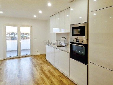 Arrendamento de apartamento T4 em Moinho do Arneiro, 60