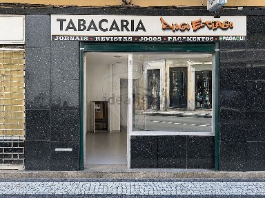 Arrendamento de espaço comercial na Rua de Cedofeita