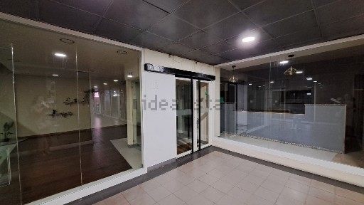 Arrendamento de espaço comercial na Travessa Monte Crasto