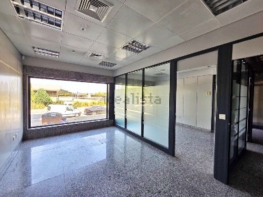 Arrendamento de espaço comercial na Rua José Rodrigues da Silva Júnior