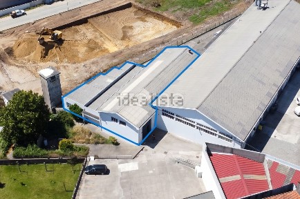 Arrendamento de armazém na Rua Ponte da Pedra, 995