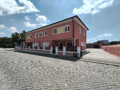 Arrendamento de espaço comercial na Rua Abílio Costa Couto s/n
