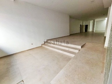 Arrendamento de espaço comercial na Rua Augusto Simões, 1437