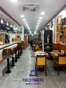Arrendamento de espaço comercial na Rua da Boavista