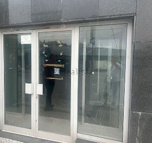 Arrendamento de espaço comercial na Rua 25 de Abril