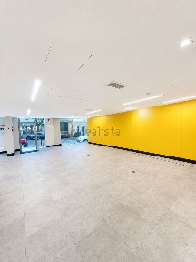Arrendamento de espaço comercial na Rua de Sá da Bandeira