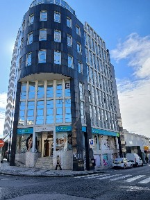 Arrendamento de espaço comercial na Rua 25 de Abril, 222