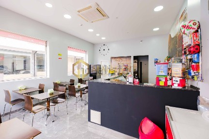 Snack bar, cafetaria para trespasse na Rua Dom Afonso Henriques