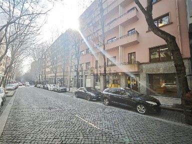 Arrendamento de espaço comercial na Rua de Sá da Bandeira